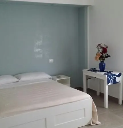 לינה וארוחת בוקר Stefyld 4*